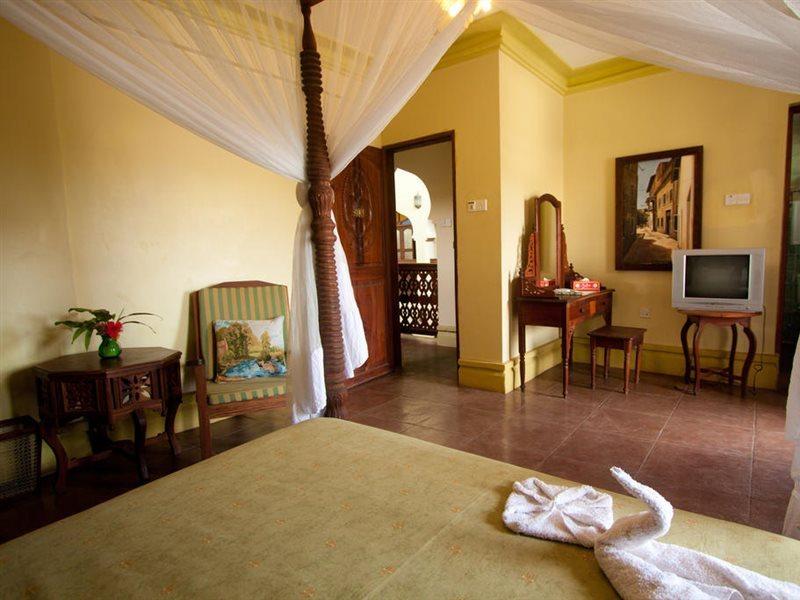 Asmini Palace Hotell 3*