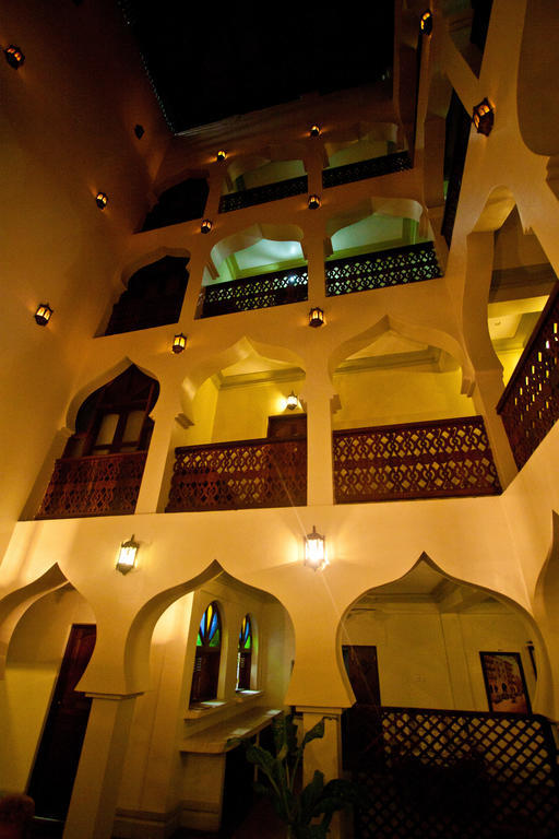 Asmini Palace Hotell