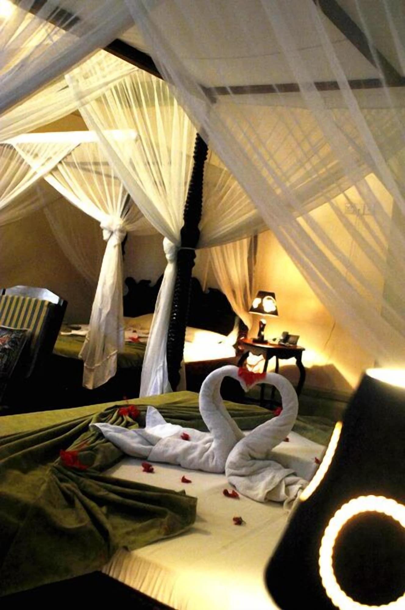 Asmini Palace Hotell 3*